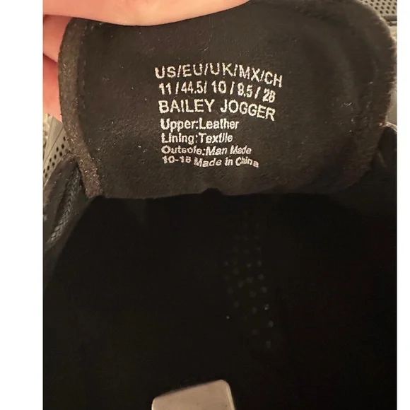 KENNETH COLE ATHLETIC SHOES - Picture 7 of 10